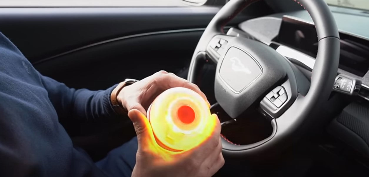 Qué debes saber sobre la luz de emergencia V-16: requisitos, multas y modelos válidos en 2026