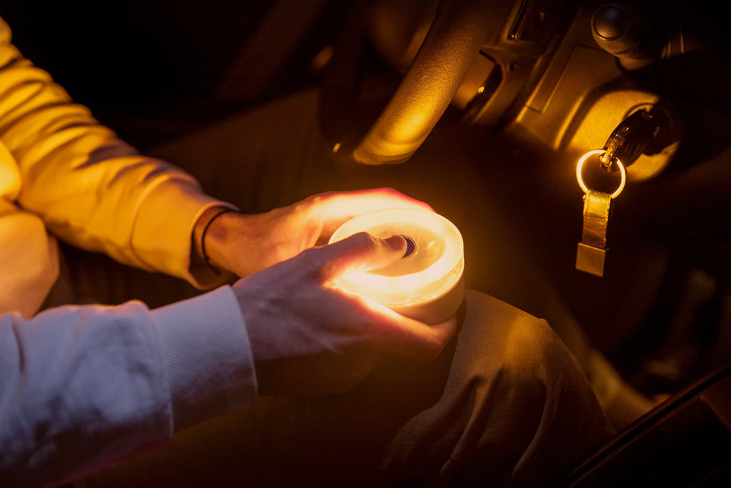 Por qué necesitas una lámpara V16 homologada para 2026