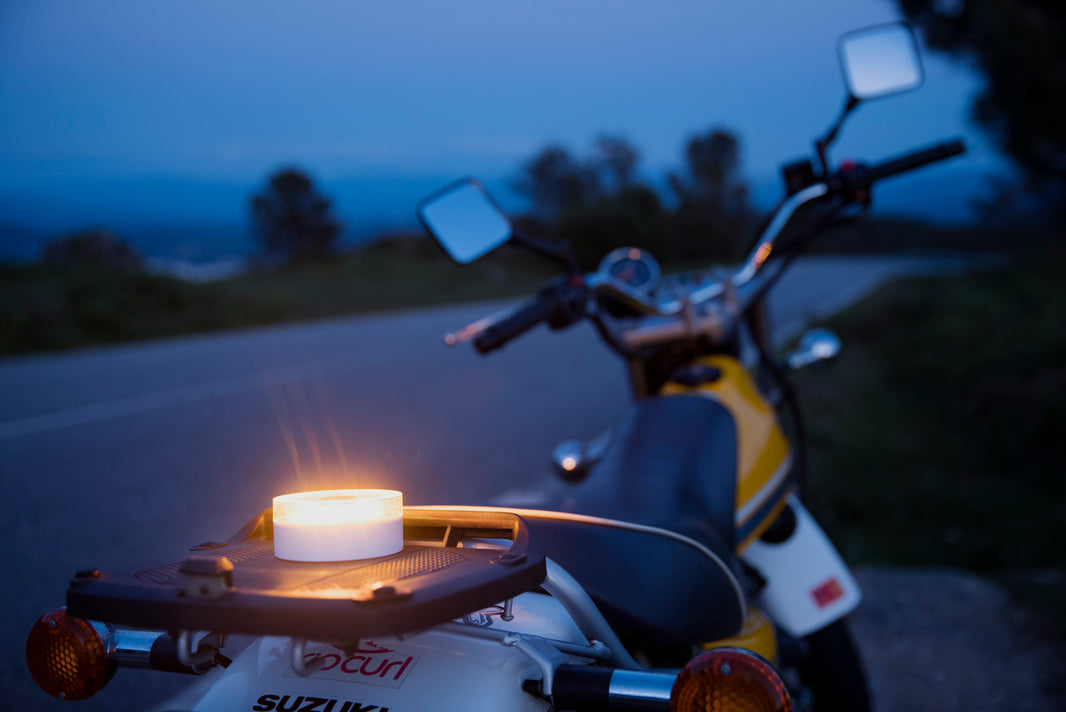 ¿Una motocicleta puede disponer de señal de emergencia?