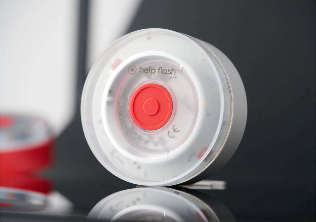 Luz de Avería del Coche: Qué Es y Por Qué Debes Llevar una V16